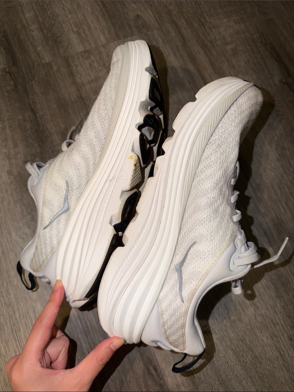 Hoka Gaviota 5 sneaker men’s 9.5D - Picture 3 of 9